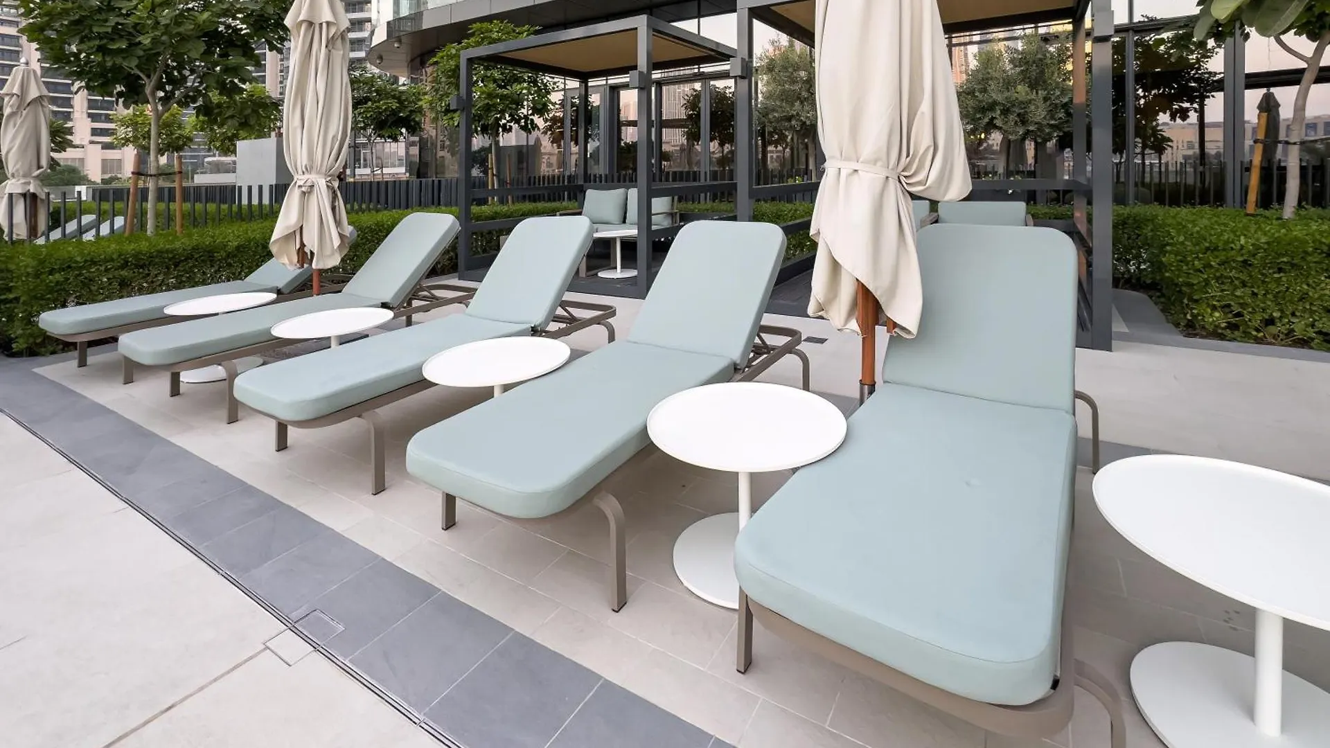 Crown Jewel 2 Bedroom Apartments I Iconic Burj Khalifa And Fountain Views I Free Parking, Gym, Pool, Wi-Fi And Ps5 I By Skyline Serenity Dubaj