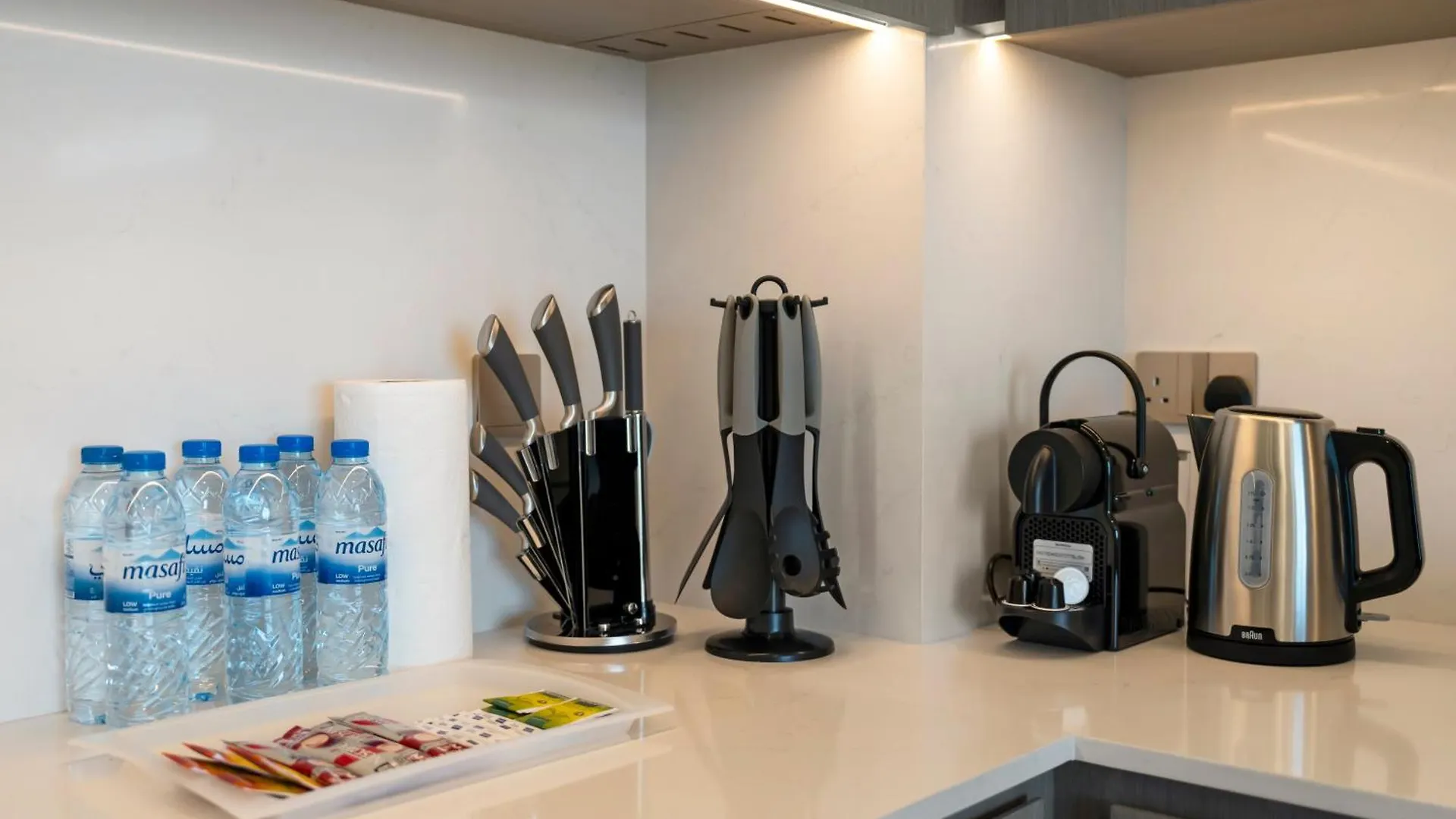 Crown Jewel 2 Bedroom Apartments I Iconic Burj Khalifa And Fountain Views I Free Parking, Gym, Pool, Wi-Fi And Ps5 I By Skyline Serenity Dubaj 0*,  Zjednoczone Emiraty Arabskie