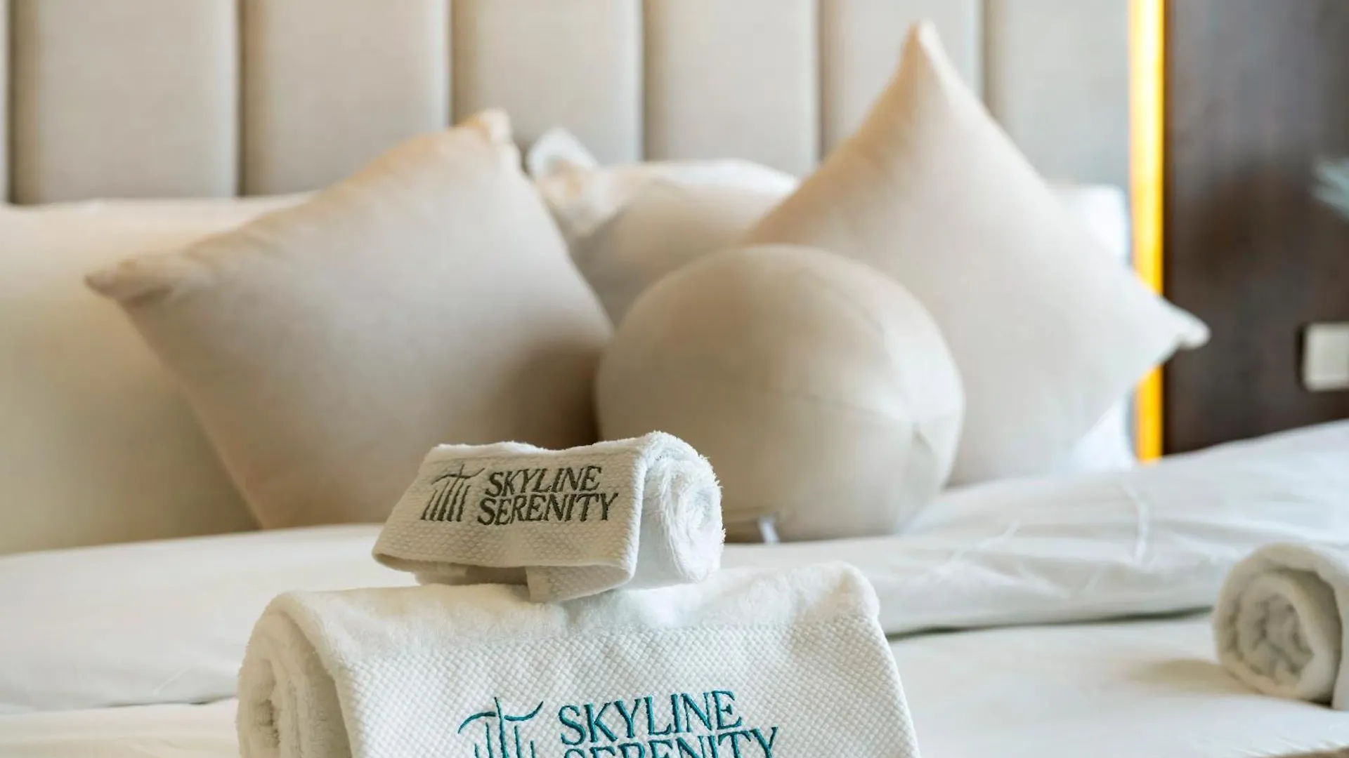 Crown Jewel 2 Bedroom Apartments I Iconic Burj Khalifa And Fountain Views I Free Parking, Gym, Pool, Wi-Fi And Ps5 I By Skyline Serenity Dubaj Spojené arabské emiráty
