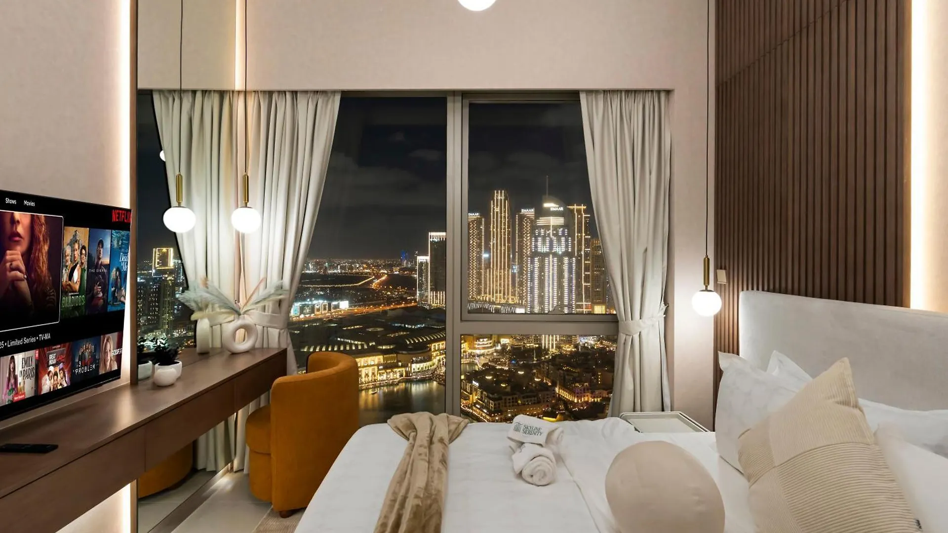 Crown Jewel 2 Bedroom Apartments I Iconic Burj Khalifa And Fountain Views I Free Parking, Gym, Pool, Wi-Fi And Ps5 I By Skyline Serenity Dubaj